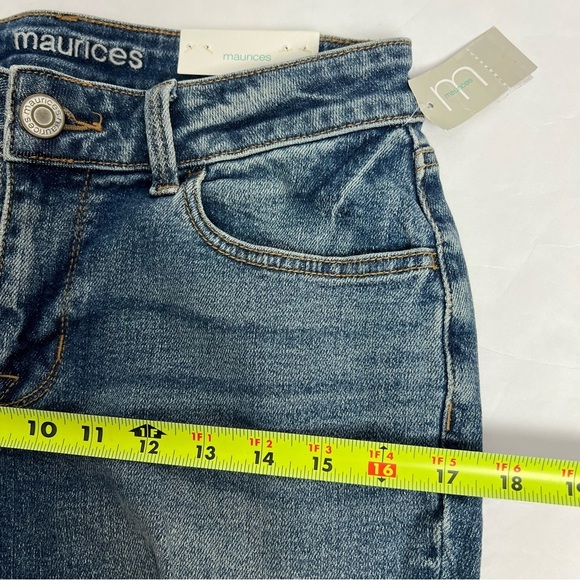MAURICES Women’s Blue Jean Jegging Size 8 Short Distressed Ripped/Torn Pockets - Picture 12 of 15